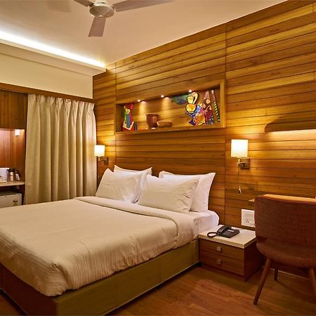 Hotel Atharv Top Rated Business Hotel In Kolhapur Exterior photo