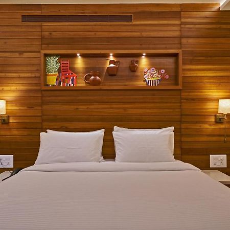 Hotel Atharv Top Rated Business Hotel In Kolhapur Exterior photo