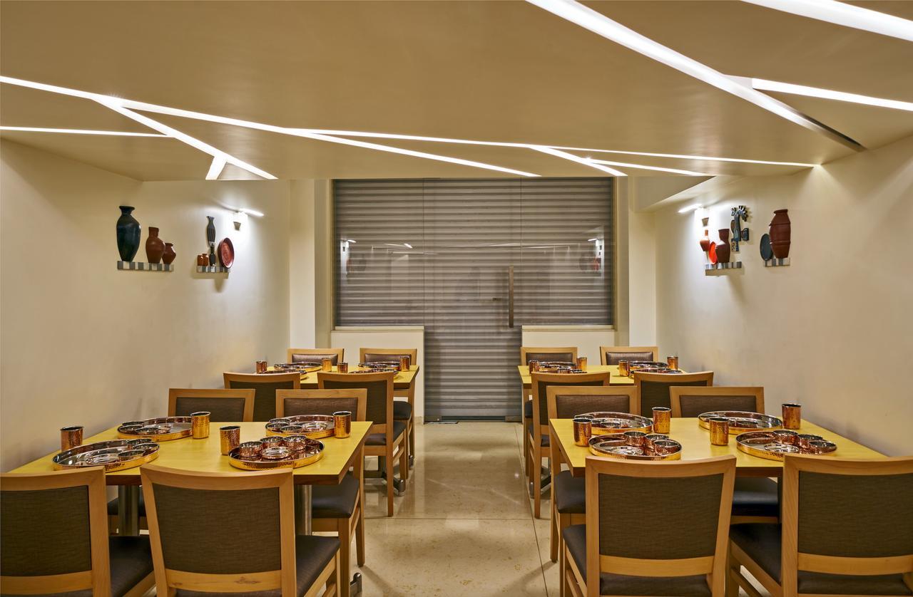 Hotel Atharv Top Rated Business Hotel In Kolhapur Exterior photo