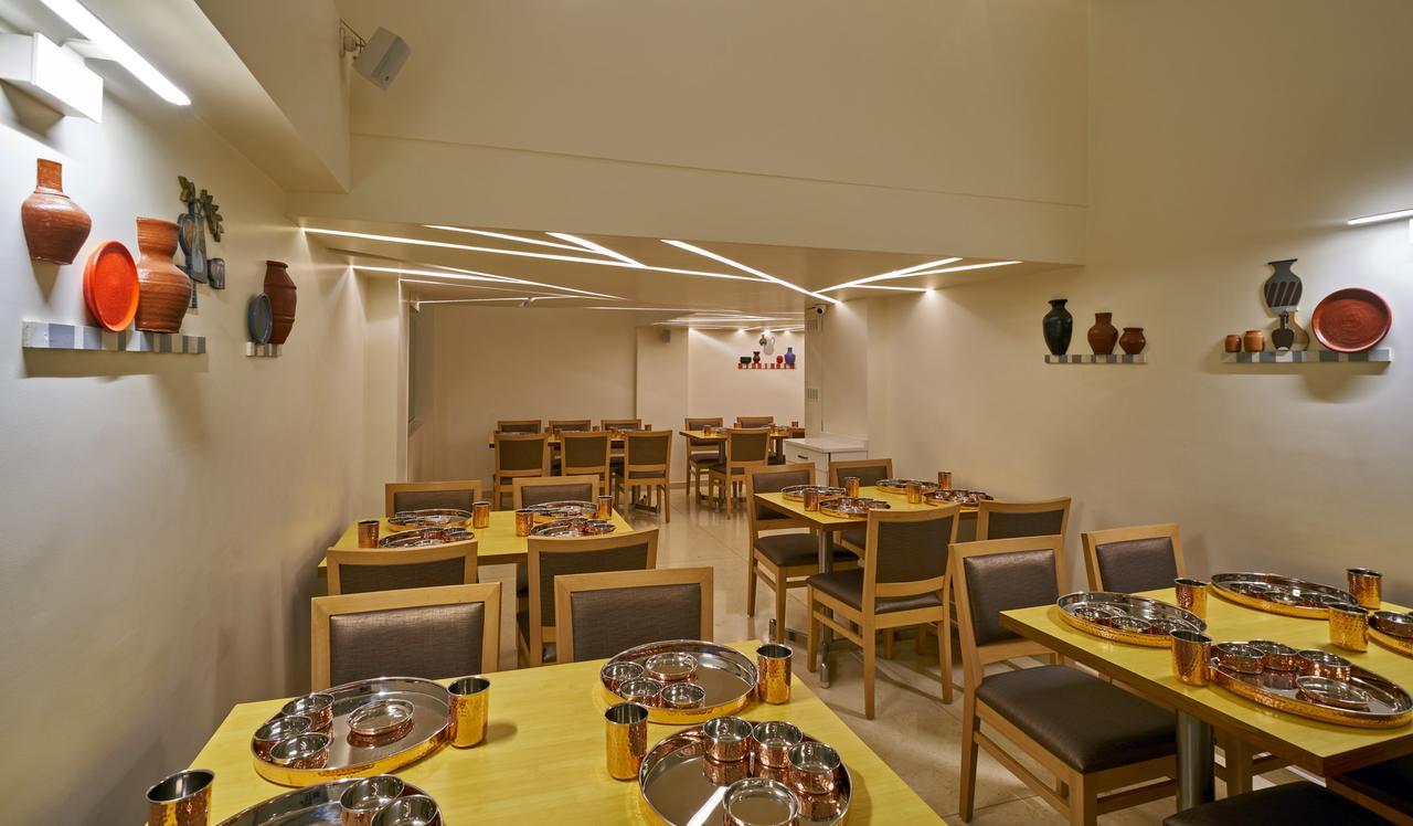 Hotel Atharv Top Rated Business Hotel In Kolhapur Exterior photo