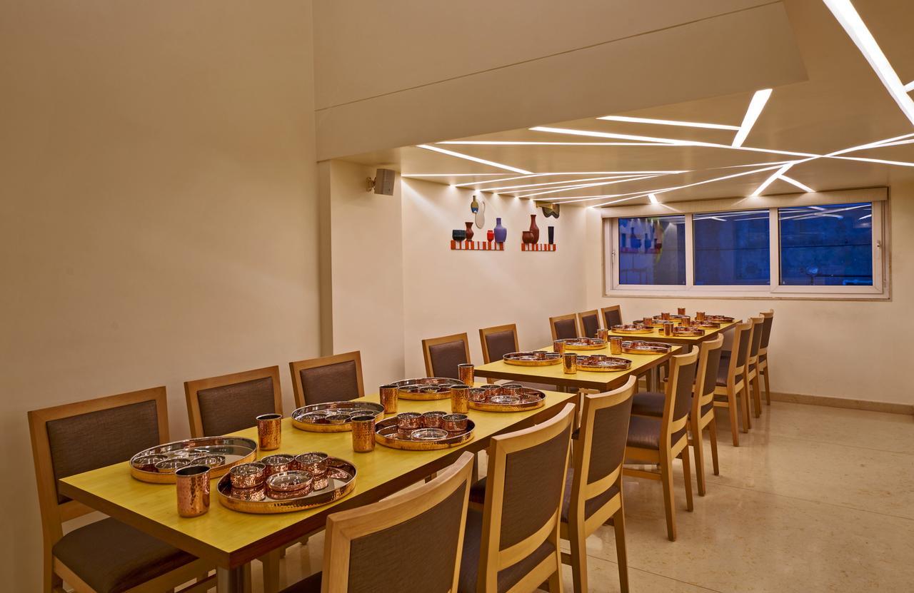 Hotel Atharv Top Rated Business Hotel In Kolhapur Exterior photo