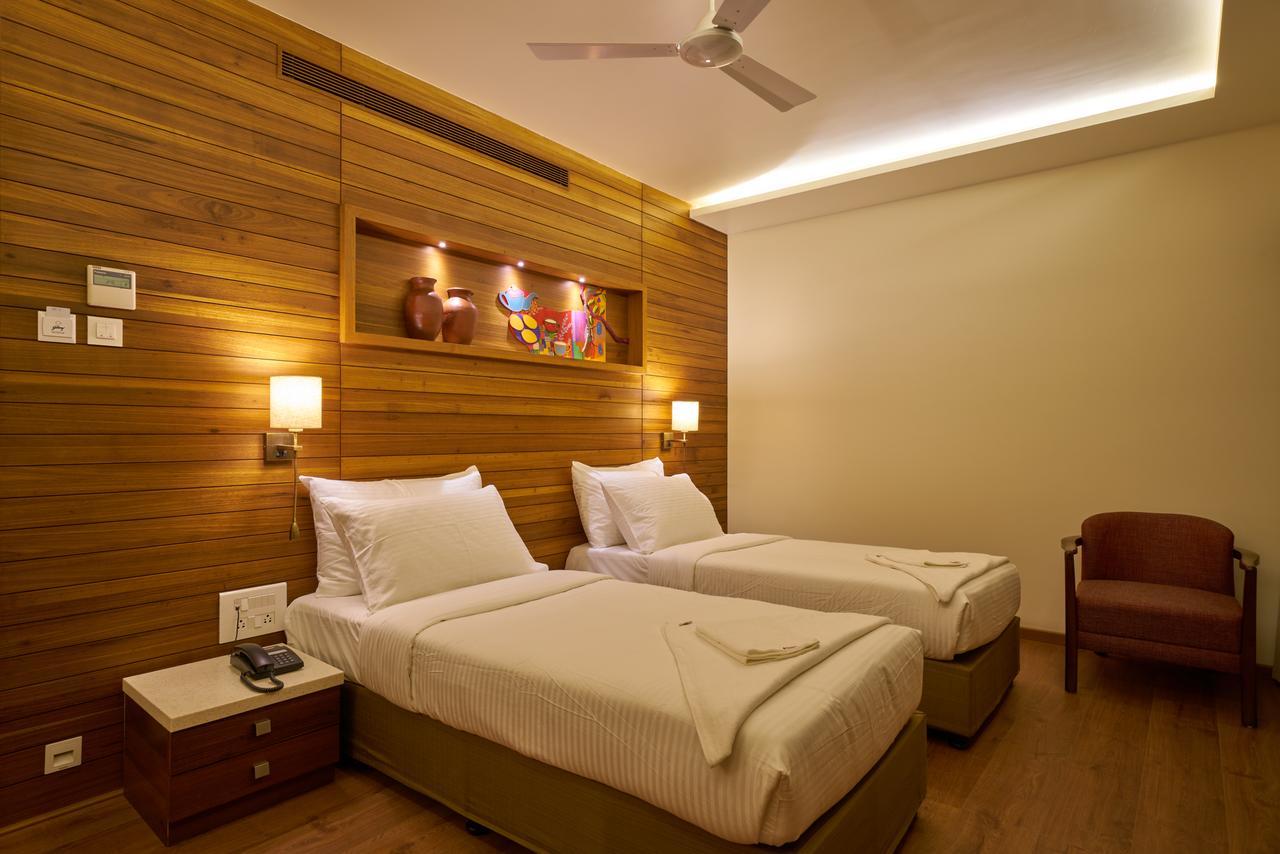 Hotel Atharv Top Rated Business Hotel In Kolhapur Exterior photo