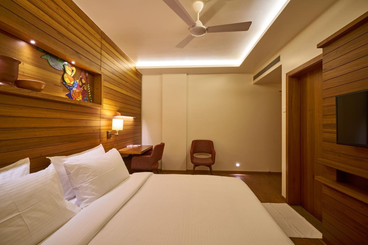 Hotel Atharv Top Rated Business Hotel In Kolhapur Exterior photo