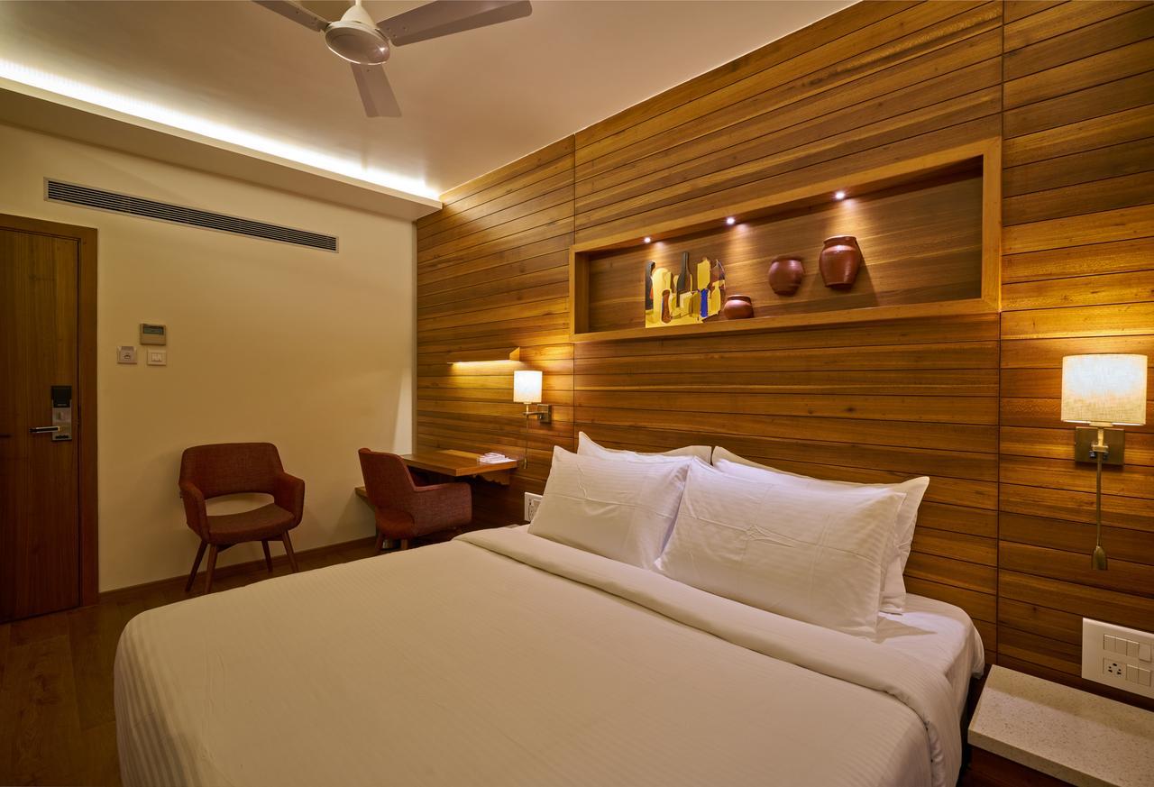 Hotel Atharv Top Rated Business Hotel In Kolhapur Exterior photo