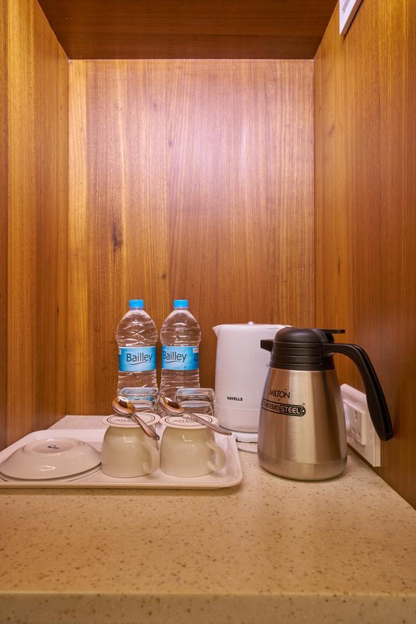 Hotel Atharv Top Rated Business Hotel In Kolhapur Exterior photo