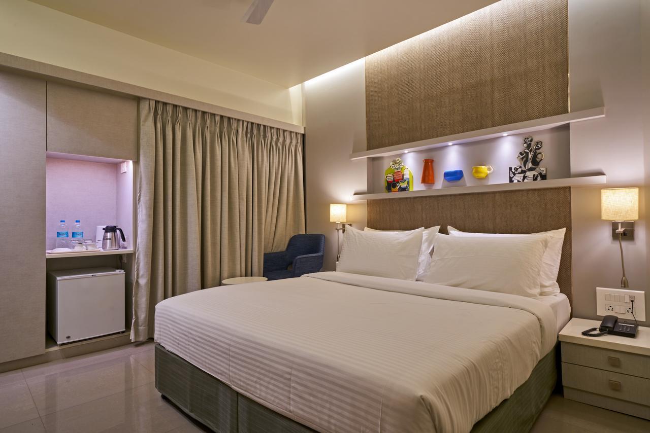 Hotel Atharv Top Rated Business Hotel In Kolhapur Exterior photo