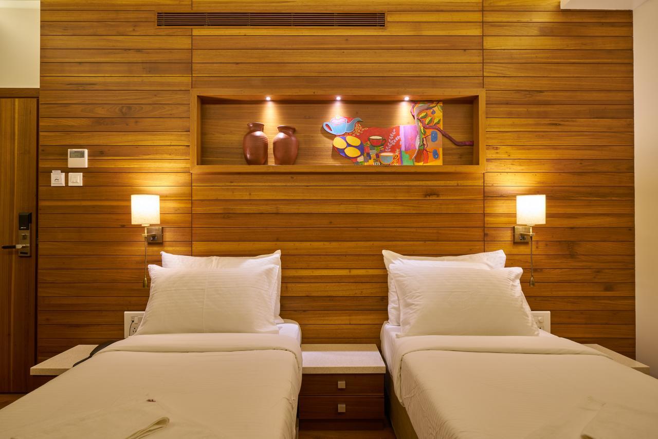 Hotel Atharv Top Rated Business Hotel In Kolhapur Exterior photo
