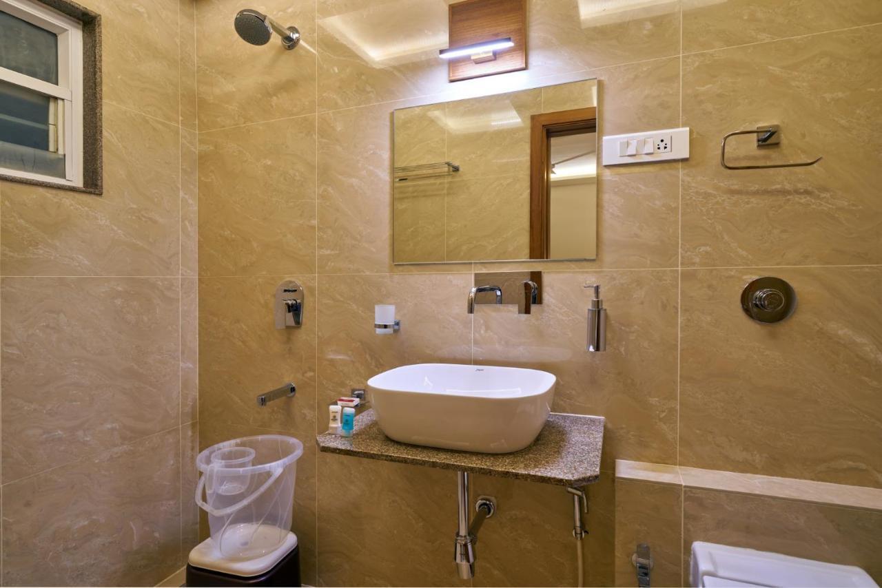 Hotel Atharv Top Rated Business Hotel In Kolhapur Exterior photo